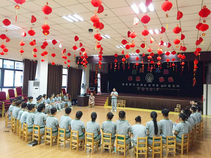 河南省汝州市跨世紀(jì)海天幼兒園：精進(jìn)專業(yè)，我們?cè)诼飞?