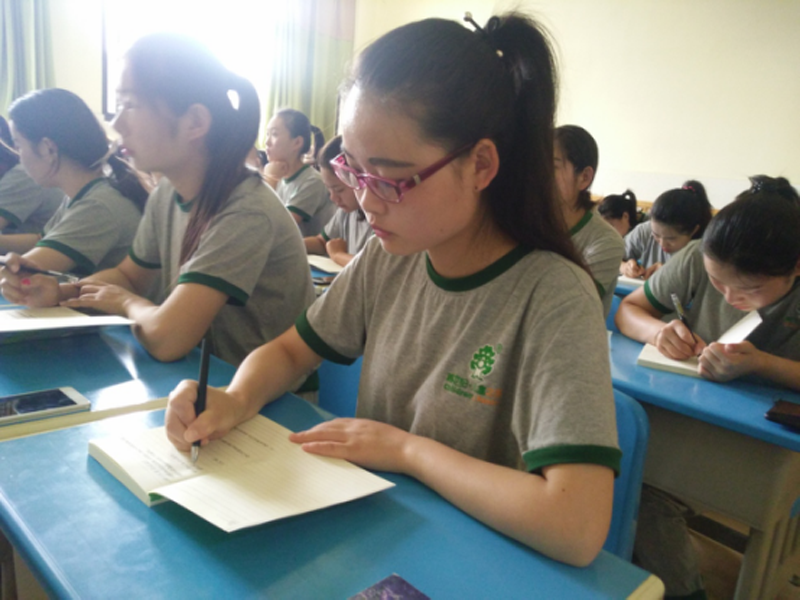 河南省汝州跨世紀海天幼兒園：超越自我，不斷挑戰(zhàn)