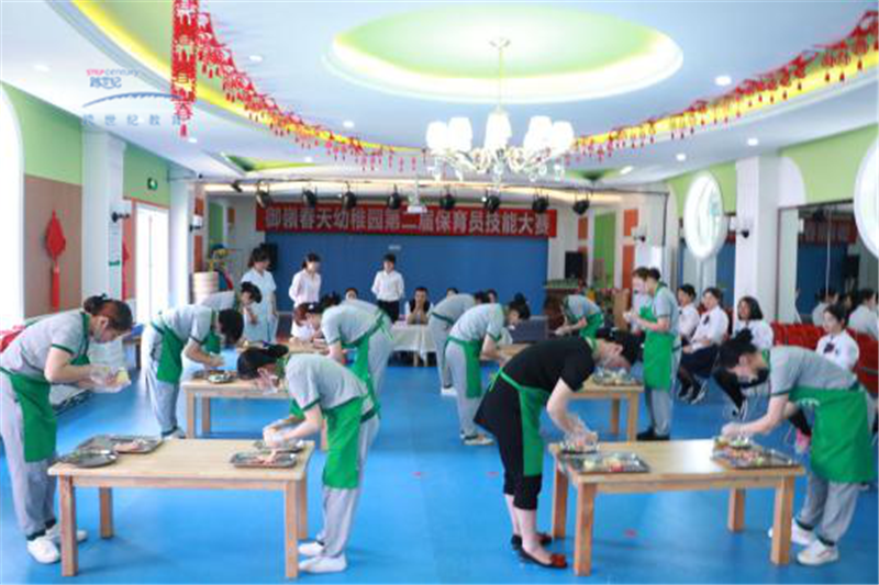 四川成都御嶺春天跨世紀(jì)幼稚園：比、學(xué)、趕、幫、超促教師專業(yè)成長