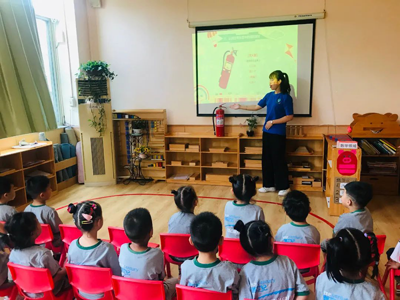 山東跨世紀(jì)世紀(jì)星光幼兒園：幼兒園消防安全疏散演練如何做？看這家！