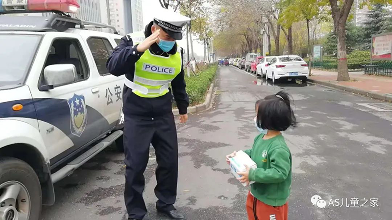 河南新鄉(xiāng)跨世紀(jì)愛尚兒童之家：擁抱冬日 心存感恩——這個冬天讓我們用愛來溫暖你