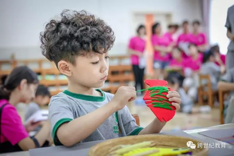 當(dāng)全國450名幼師同時(shí)走進(jìn)跨世紀(jì)幼兒園……