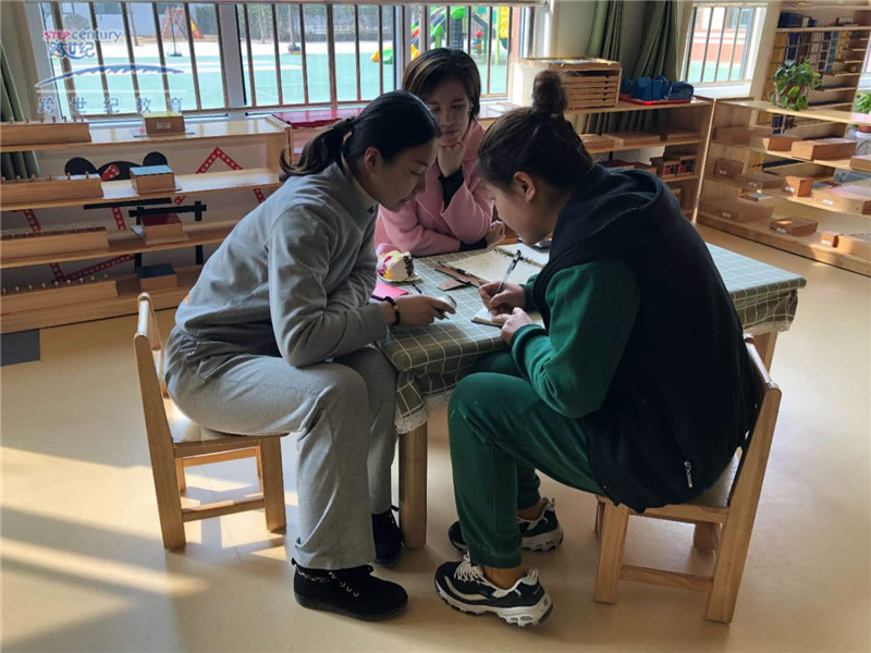 2019年后續(xù)服務(wù)開(kāi)啟，跨世紀(jì)總部老師蒞臨山東聊城陽(yáng)光跨世紀(jì)幼兒園指導(dǎo)工作(一)