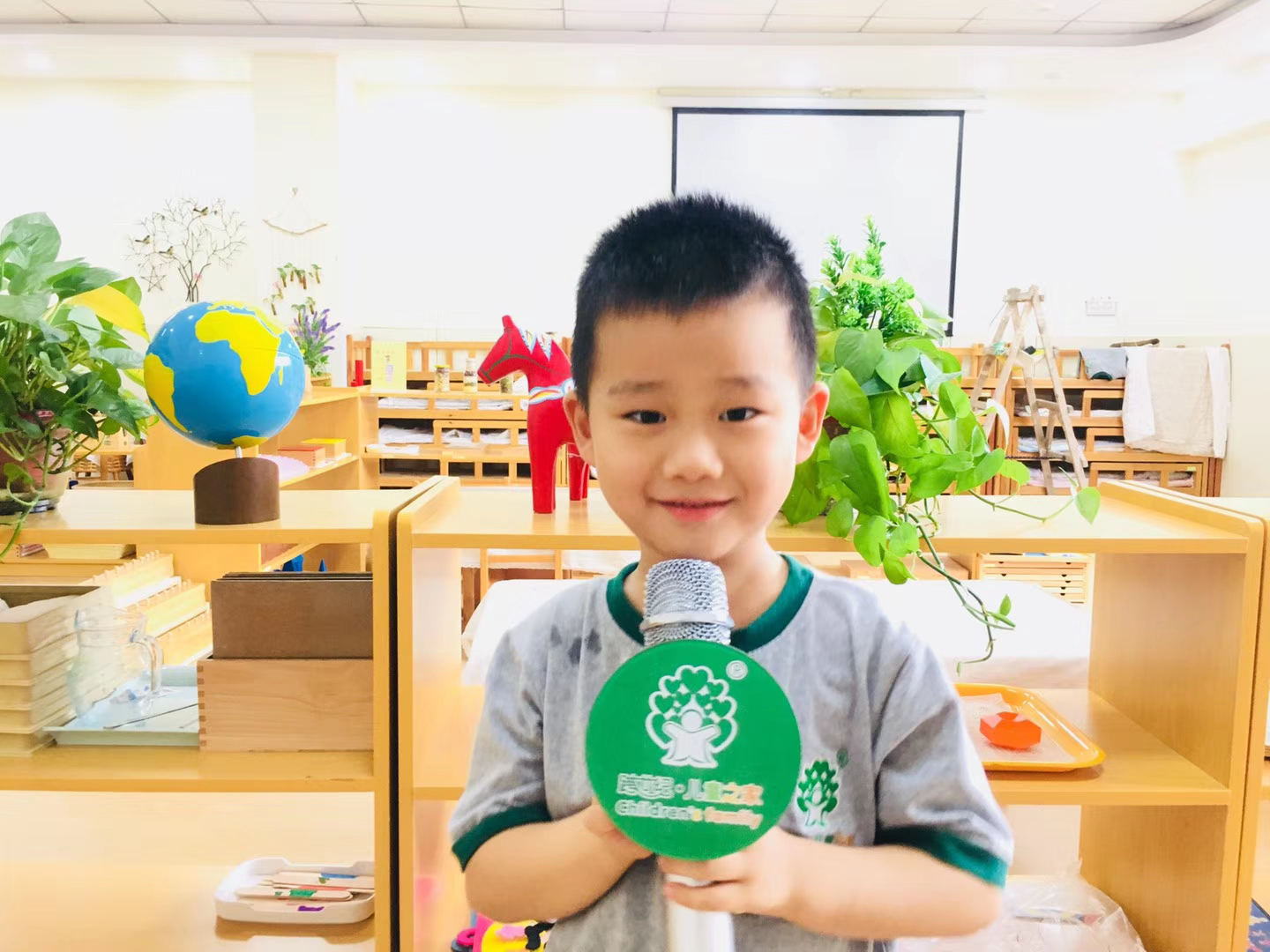 跨世紀幼兒園：周一分享，提升孩子的表達力、表現(xiàn)力