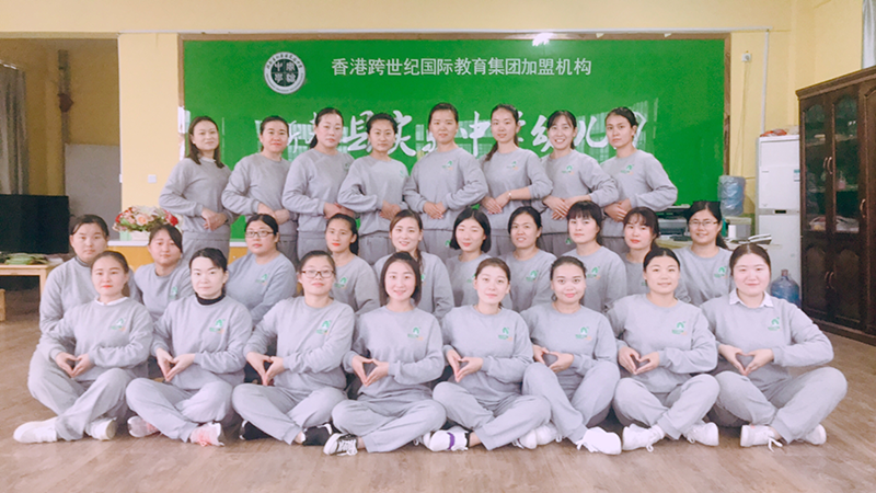 河南新蔡跨世紀(jì)實(shí)驗(yàn)中學(xué)幼兒園：聯(lián)盟跨世紀(jì)，成就優(yōu)秀卓越蒙氏教師隊(duì)伍