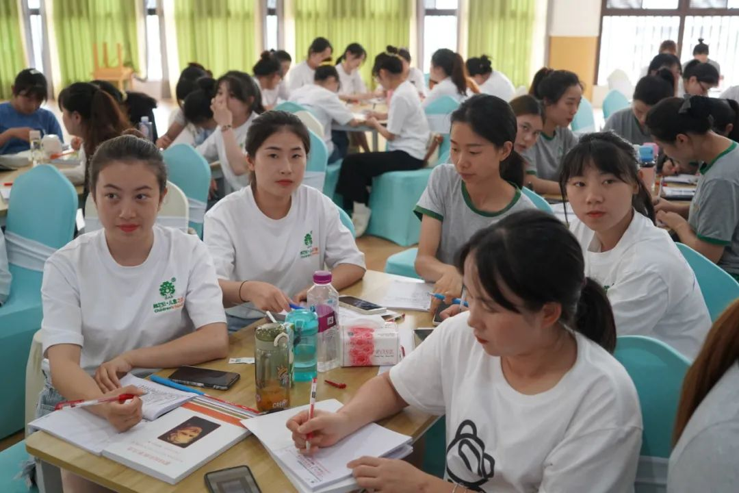 跨世紀(jì)241期蒙氏全程培訓(xùn)完美收官|(zhì)她們說(shuō)：這場(chǎng)培訓(xùn)就是照進(jìn)人生中的一道光