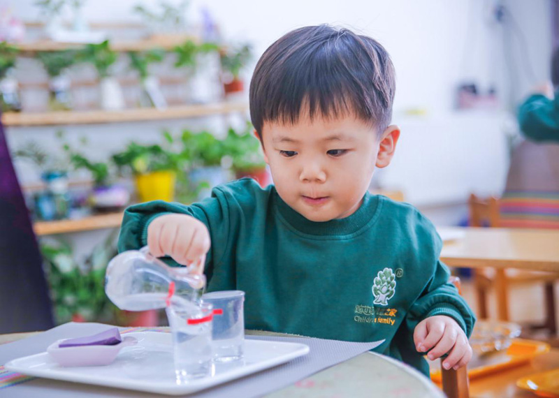 疫情之下，高端幼兒園面對(duì)生源流失，線上營(yíng)銷該怎么做？