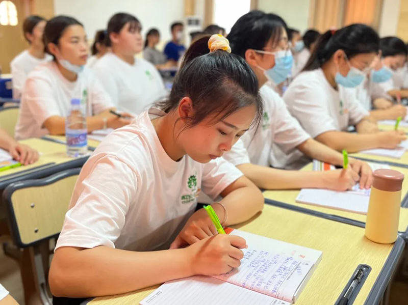 高品質(zhì)幼兒園保證優(yōu)秀教師不流失的三大方法！