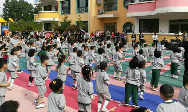 河南省駐馬店跨世紀(jì)育德幼兒園：“春暖花開(kāi)，游戲隨行”292.png