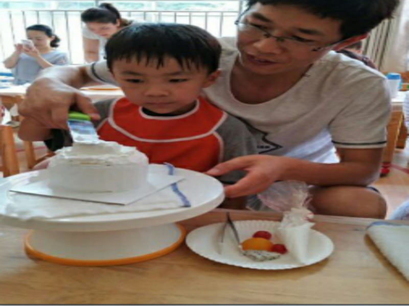 河南省駐馬店跨世紀(jì)鵬宇天下城幼兒園：我和爸爸有個(gè)約會(huì)419.png