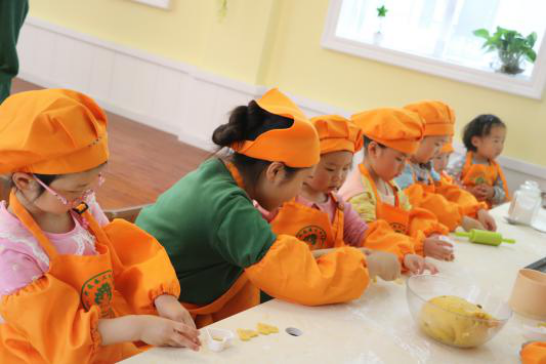 四川省成都跨世紀御嶺春天幼稚園：媽媽的味道，愛的味道！223.png