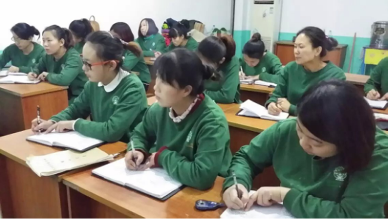 河北省三河跨世紀(jì)東方金字塔幼兒園：網(wǎng)站學(xué)習(xí)樂(lè)不停61.png